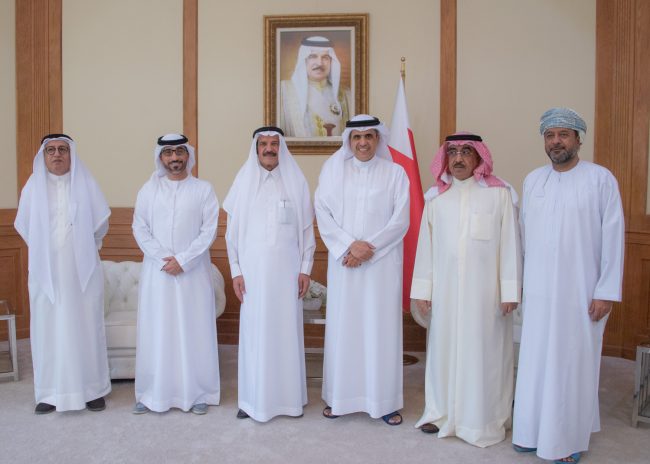 وزير الإعلام يستقبل رؤساء وأعضاء الجمعيات الصحفية الخليجية وزير الإعلام يستقبل رؤساء وأعضاء الجمعيات الصحفية الخليجية