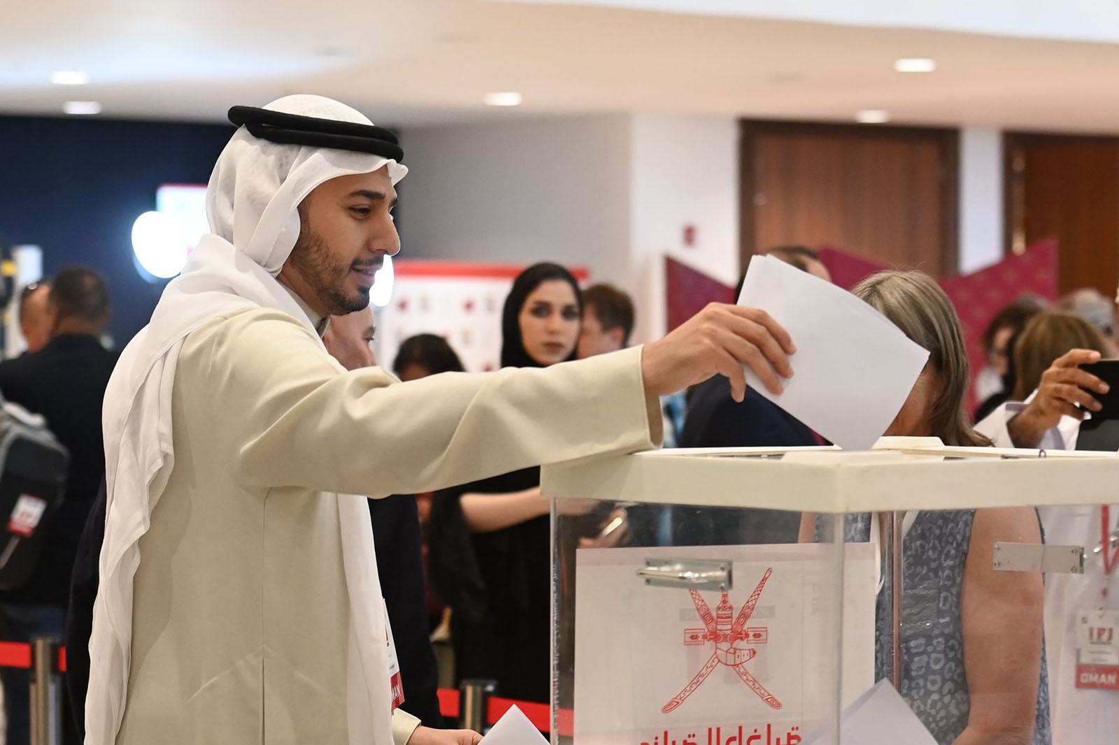 البحرين تفوز بعضوية المكتب التنفيذي لاتحاد الصحفيين الدولي البحرين تفوز بعضوية المكتب التنفيذي لاتحاد الصحفيين الدولي