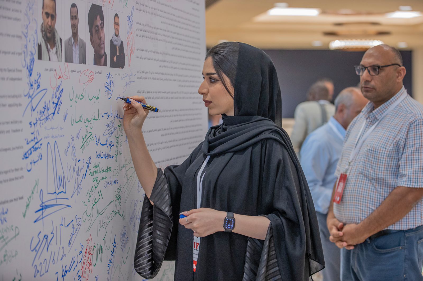 “الصحفيين البحرينية” تتضامن مع الصحفيين المحكومين بالإعدام في اليمن "الصحفيين البحرينية" تتضامن مع الصحفيين المحكومين بالإعدام في اليمن