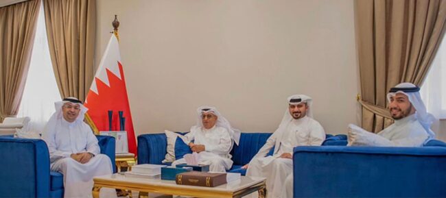 مستشار شؤون الإعلام بديوان ولي العهد يستقبل رئيس جمعية الصحفيين البحرينية مستشار شؤون الإعلام بديوان ولي العهد يستقبل رئيس جمعية الصحفيين البحرينية