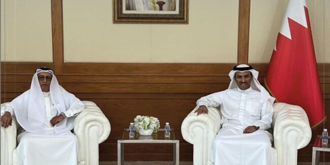 وزير الإعلام يتسلم مشروع النظام الأساسي المعدل لاتحاد الصحافة الخليجية