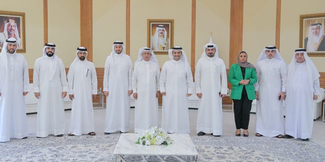 وزير الإعلام يستقبل مجلس إدارة جمعية الصحفيين البحرينية بمناسبة تشكيله الجديد